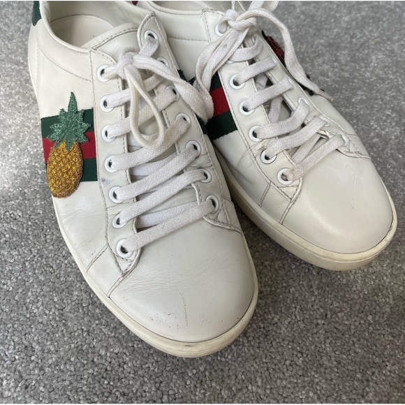 Authentic Gucci white sneakers. Size 37 but will fit 37,5-38 - Picture 2 of 5